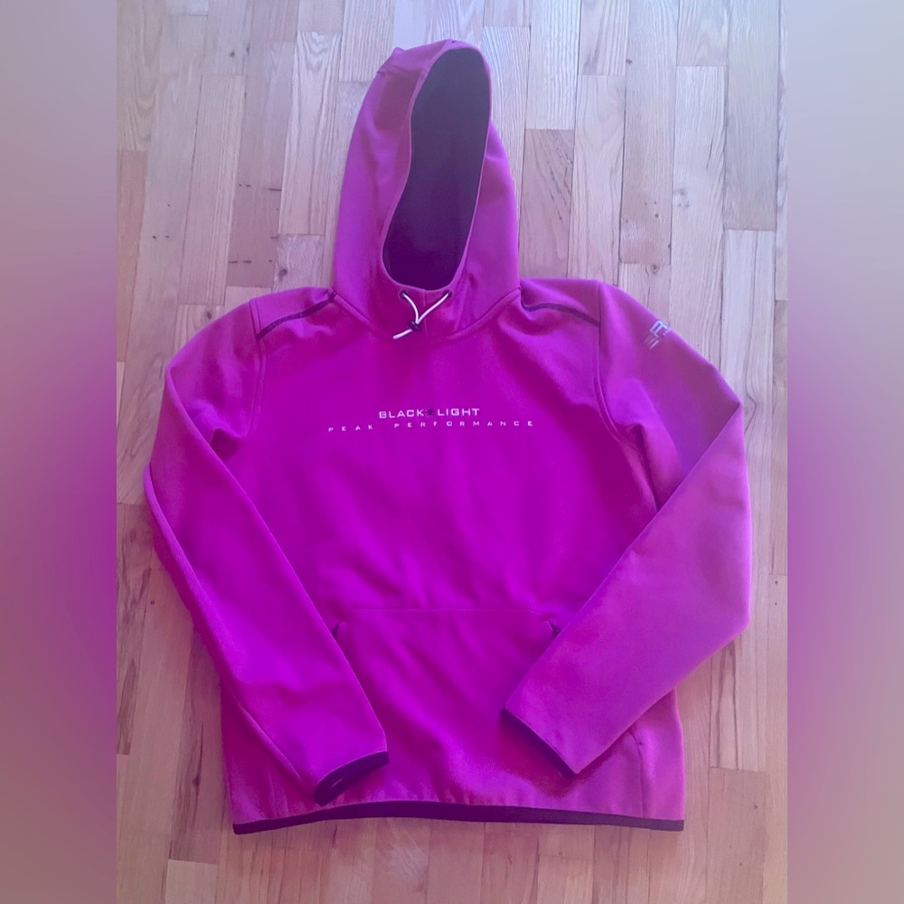 Peak Performance hoodie